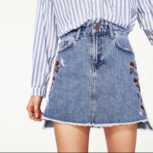 Zara Basic Z1975 Denim Embroidered Skirt